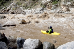 Rocky-Contos-kayaking-Llamara-rapid-in-the-Inner-Gorge-of-the-Rio-Marañón
