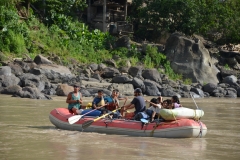 Sam-Morrison-giving-some-local-kids-ride-along-the-Rio-Marañón